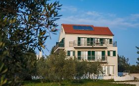 Bijaka Villas&apartments